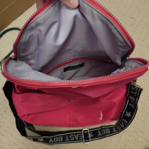 EAST BOY Hot pink crossbody bag - popular Japanese brand - Picture 4 of 9